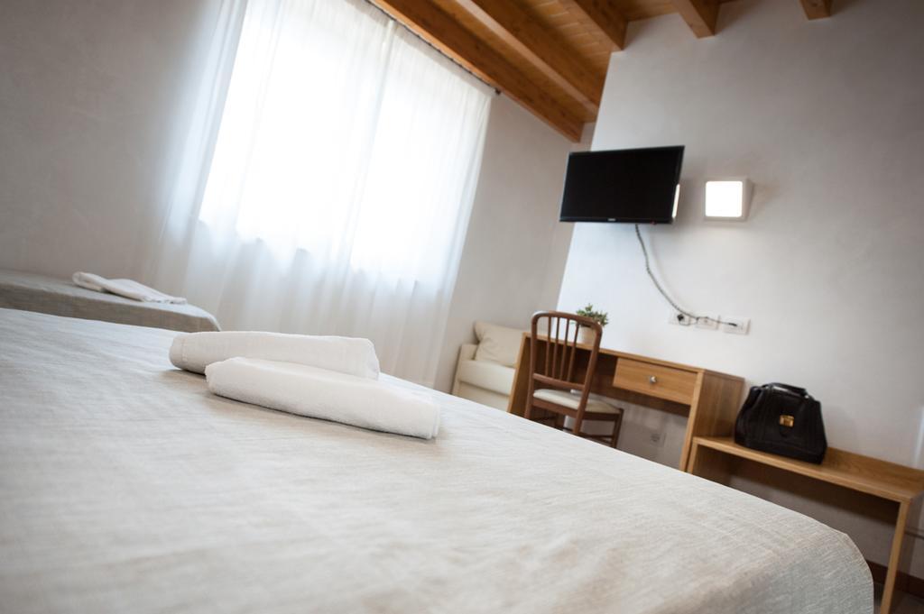 Agriturismo B&B Corte Tonolli Valeggio sul Mincio Oda fotoğraf