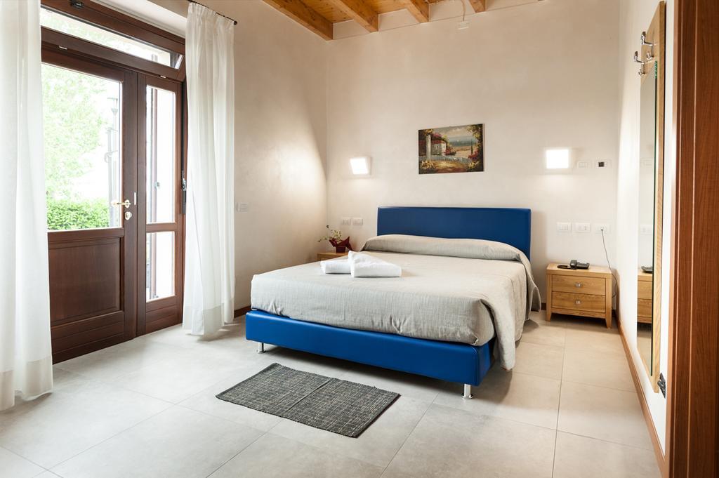 Agriturismo B&B Corte Tonolli Valeggio sul Mincio Oda fotoğraf